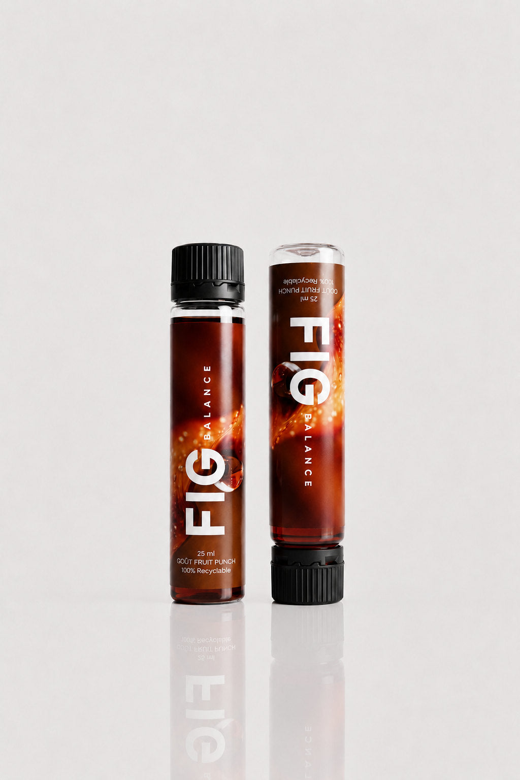 Deux shots digestion FIG BALANCE de 25 ml, goût fruit punch, sur fond gris clair